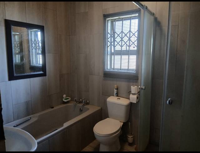 3 BEDROOM FREEHOLD FOR SALE IN MOUNTAIN VIEW